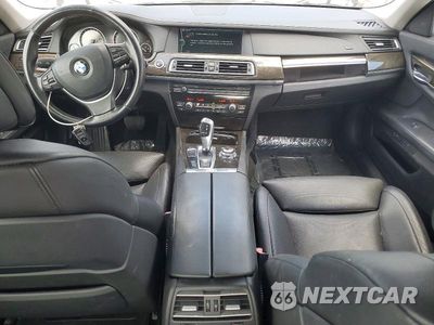 Zdjęcie 8 z 12 samochodu: 2012 BMW 750 LXI VIN:WBAKC8C5XCC436084 - miniatura