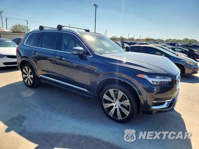 Czwarte zdjęcie samochodu z boku: 2022 VOLVO XC90 T6 INSCRIPTION VIN:YV4A221L8N1864375 - miniatura