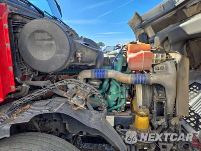 Zdjęcie 11 z 14 samochodu: 2016 VOLVO VNL SEMI TRUCK VIN:4V4NC9EH6GN948114 - miniatura