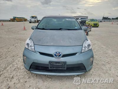 Piąte zdjęcie samochodu w środku: 2014 TOYOTA PRIUS THREE VIN:JTDKN3DU7E1740302 - miniatura