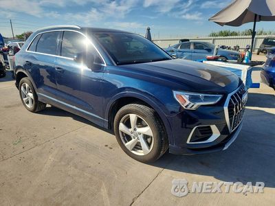 Czwarte zdjęcie samochodu z boku: 2020 AUDI Q3 PREMIUM PLUS VIN:WA1BECF39L1063457 - miniatura