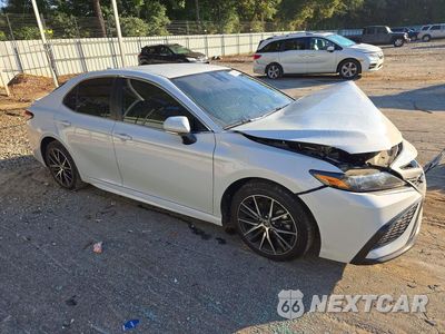 Czwarte zdjęcie samochodu z boku: 2024 TOYOTA CAMRY SE VIN:4T1T11AK4RU233140 - miniatura