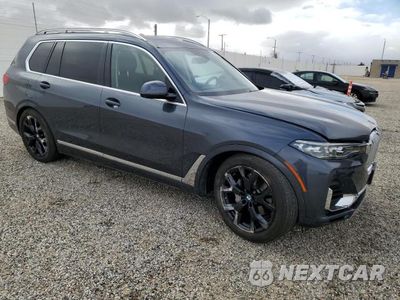Czwarte zdjęcie samochodu z boku: 2022 BMW X7 XDRIVE40I VIN:5UXCW2C02N9L84996 - miniatura