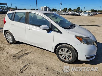Czwarte zdjęcie samochodu z boku: 2017 NISSAN VERSA NOTE S PLUS VIN:3N1CE2CP3HL352185 - miniatura