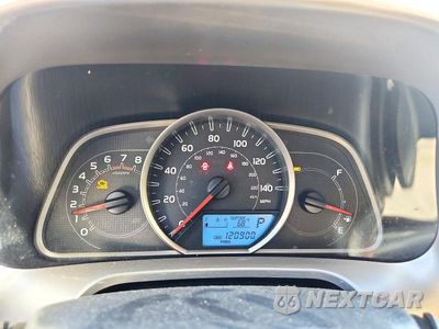 Zdjęcie 9 z 13 samochodu: 2015 TOYOTA RAV4 LE VIN:JTMBFREV0FJ050254 - miniatura