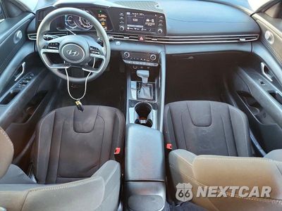 Zdjęcie 8 z 12 samochodu: 2023 HYUNDAI ELANTRA BLUE VIN:KMHLM4AJ2PU070078 - miniatura