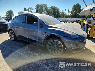 Czwarte zdjęcie samochodu z boku: 2022 TESLA MODEL Y VIN:7SAYGDEF2NF567678 - miniatura