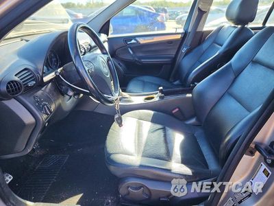 Zdjęcie 7 z 12 samochodu: 2006 MERCEDES-BENZ C 230 VIN:WDBRF52HX6E021180 - miniatura