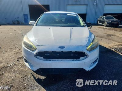 Piąte zdjęcie samochodu w środku: 2016 FORD FOCUS SE VIN:1FADP3FE8GL385713 - miniatura