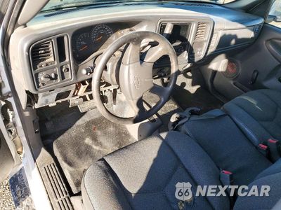 Zdjęcie 8 z 13 samochodu: 2005 CHEVROLET SILVERADO K2500 HEAVY DUTY VIN:1GCHK24U15E334912 - miniatura