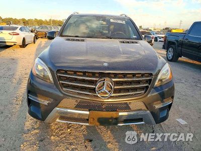 Piąte zdjęcie samochodu w środku: 2014 MERCEDES-BENZ ML 550 4MATIC VIN:4JGDA7DB1EA359129 - miniatura