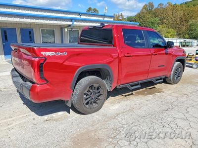 Trzecie zdjęcie samochodu z tyłu: 2026 TOYOTA TUNDRA LIMITED VIN:5TFWA5DB0TX360235 - miniatura