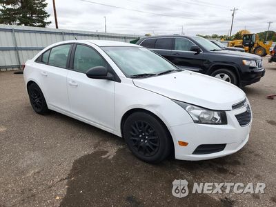 Czwarte zdjęcie samochodu z boku: 2014 CHEVROLET CRUZE LS VIN:1G1PA5SH3E7254885 - miniatura