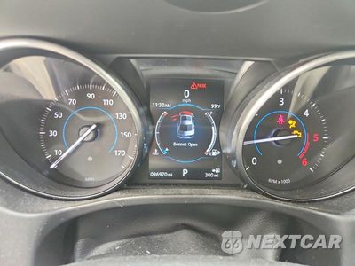 Zdjęcie 9 z 12 samochodu: 2017 JAGUAR XE VIN:SAJAR4BN1HA971459 - miniatura