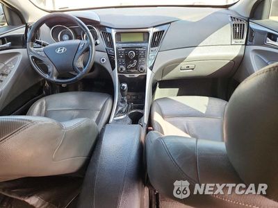 Zdjęcie 8 z 12 samochodu: 2011 HYUNDAI SONATA LIMITED VIN:5NPEC4AC8BH005207 - miniatura