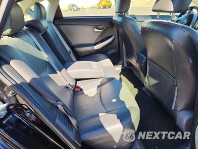 Zdjęcie 10 z 13 samochodu: 2012 TOYOTA PRIUS FOUR VIN:JTDKN3DU4C1545836 - miniatura