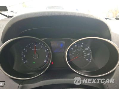 Zdjęcie 9 z 13 samochodu: 2010 HYUNDAI TUCSON GLS VIN:KM8JU3AC8AU017816 - miniatura