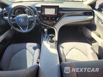Zdjęcie 8 z 13 samochodu: 2021 TOYOTA CAMRY LE VIN:4T1C11AK0MU478302 - miniatura