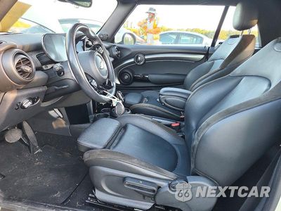 Zdjęcie 7 z 13 samochodu: 2021 MINI COOPER VIN:WMWWJ3C05M3M07205 - miniatura