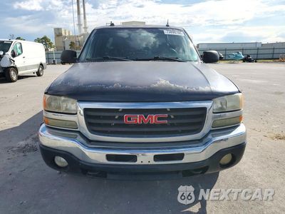 Piąte zdjęcie samochodu w środku: 2005 GMC NEW SIERRA C1500 VIN:2GTEC13T951203182 - miniatura