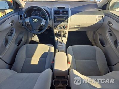 Zdjęcie 8 z 13 samochodu: 2012 TOYOTA COROLLA LE VIN:2T1BU4EE2CC894859 - miniatura