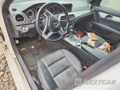 Zdjęcie 8 z 12 samochodu: 2014 MERCEDES-BENZ C 300 4MATIC VIN:WDDGF8AB2EA940920 - miniatura