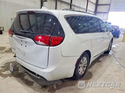 Trzecie zdjęcie samochodu z tyłu: 2019 CHRYSLER PACIFICA TOURING L VIN:2C4RC1BG9KR550997 - miniatura