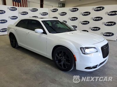 Czwarte zdjęcie samochodu z boku: 2023 CHRYSLER 300 S VIN:2C3CCABG2PH657848 - miniatura
