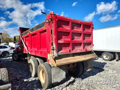 Drugie zdjęcie samochodu z przodu: 2017 FREIGHTLINER 114SD VIN:1FVHG3DV9HHJD1107 - miniatura