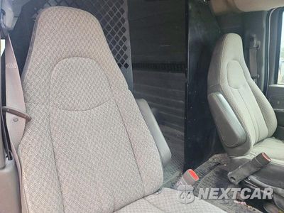 Zdjęcie 11 z 13 samochodu: 2008 CHEVROLET EXPRESS 2500 CARGO DELIVERY VAN VIN:1GCGG29C081120308 - miniatura