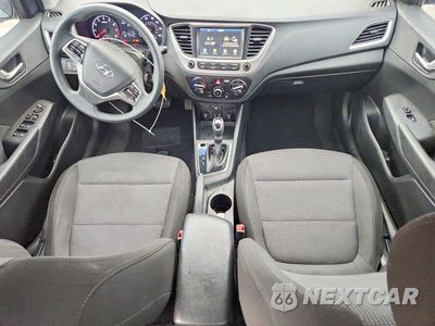 Zdjęcie 8 z 12 samochodu: 2018 HYUNDAI ACCENT SEL VIN:3KPC24A33JE021165 - miniatura