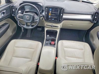 Zdjęcie 8 z 12 samochodu: 2021 VOLVO XC40 T5 MOMENTUM VIN:YV4162UK6M2558212 - miniatura