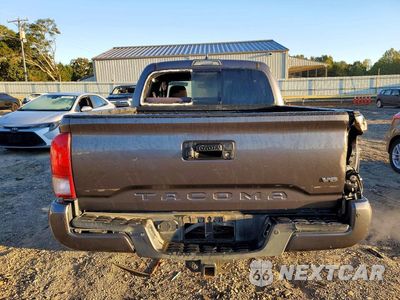 Zdjęcie 6 z 12 samochodu: 2017 TOYOTA TACOMA TRD SPORT VIN:5TFCZ5AN4HX100910 - miniatura