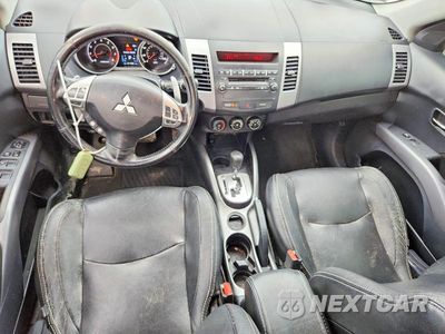 Zdjęcie 8 z 12 samochodu: 2011 MITSUBISHI OUTLANDER SE VIN:JA4AS3AW6BU032265 - miniatura