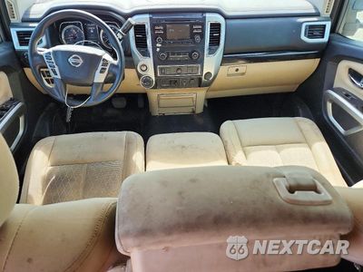 Zdjęcie 8 z 12 samochodu: 2017 NISSAN TITAN XD SV VIN:1N6BA1F30HN522118 - miniatura