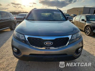 Piąte zdjęcie samochodu w środku: 2013 KIA SORENTO EX VIN:5XYKU4A67DG337997 - miniatura