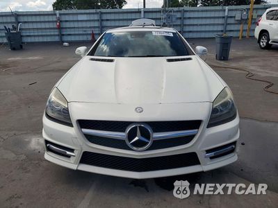 Piąte zdjęcie samochodu w środku: 2015 MERCEDES-BENZ SLK 250 VIN:WDDPK4HA7FF107958 - miniatura