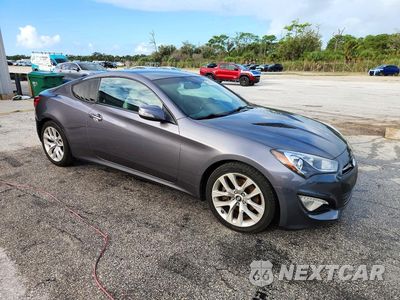 Czwarte zdjęcie samochodu z boku: 2015 HYUNDAI GENESIS COUPE 3.8 VIN:KMHHT6KJXFU128987 - miniatura