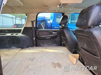 Zdjęcie 11 z 13 samochodu: 2010 GMC YUKON XL DENALI VIN:1GKUKMEF6AR205971 - miniatura