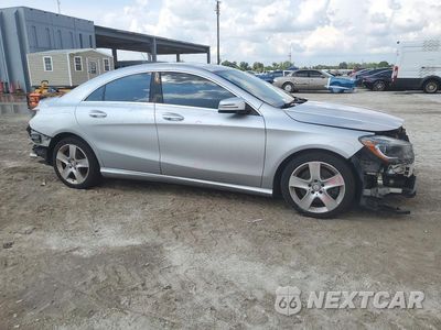 Czwarte zdjęcie samochodu z boku: 2015 MERCEDES-BENZ CLA 250 VIN:WDDSJ4EBXFN170326 - miniatura