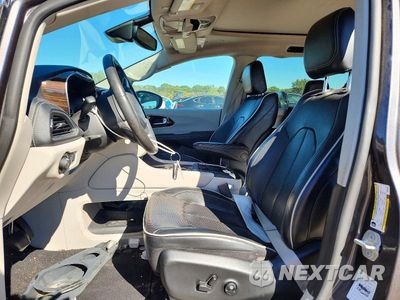 Zdjęcie 7 z 13 samochodu: 2023 CHRYSLER PACIFICA HYBRID LIMITED VIN:2C4RC1S76PR554559 - miniatura