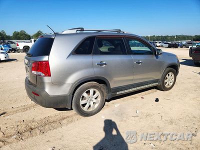 Trzecie zdjęcie samochodu z tyłu: 2013 KIA SORENTO LX VIN:5XYKT3A61DG344358 - miniatura