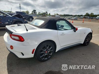 Trzecie zdjęcie samochodu z tyłu: 2019 FIAT 124 SPIDER CLASSICA VIN:JC1NFAEK6K0141725 - miniatura