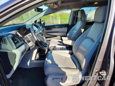 Zdjęcie 7 z 13 samochodu: 2019 HONDA ODYSSEY EXL VIN:5FNRL6H77KB009897 - miniatura