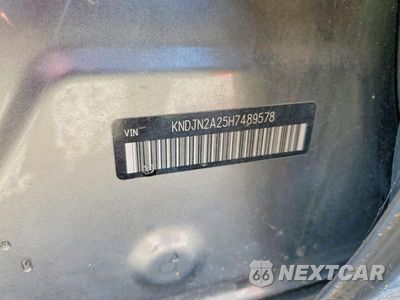 Zdjęcie 12 z 12 samochodu: 2017 KIA SOUL BASE VIN:KNDJN2A25H7489578 - miniatura