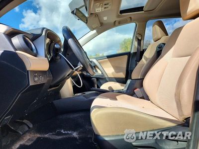 Zdjęcie 7 z 13 samochodu: 2015 TOYOTA RAV4 XLE VIN:JTMRFREV0FD157527 - miniatura