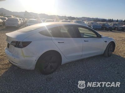Trzecie zdjęcie samochodu z tyłu: 2022 TESLA MODEL 3 VIN:5YJ3E1EA8NF196784 - miniatura
