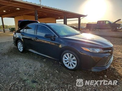 Czwarte zdjęcie samochodu z boku: 2018 TOYOTA CAMRY LE VIN:4T1B11HK7JU647230 - miniatura