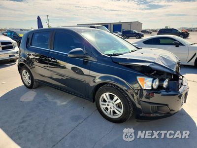 Czwarte zdjęcie samochodu z boku: 2015 CHEVROLET SONIC LT VIN:1G1JC6SH1F4181055 - miniatura