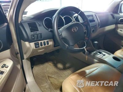 Zdjęcie 8 z 12 samochodu: 2005 TOYOTA TACOMA DOUBLE CAB PRERUNNER LONG BED VIN:5TEKU72N55Z004907 - miniatura